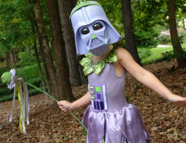 13 Adorably Disturbing Kids Costumes